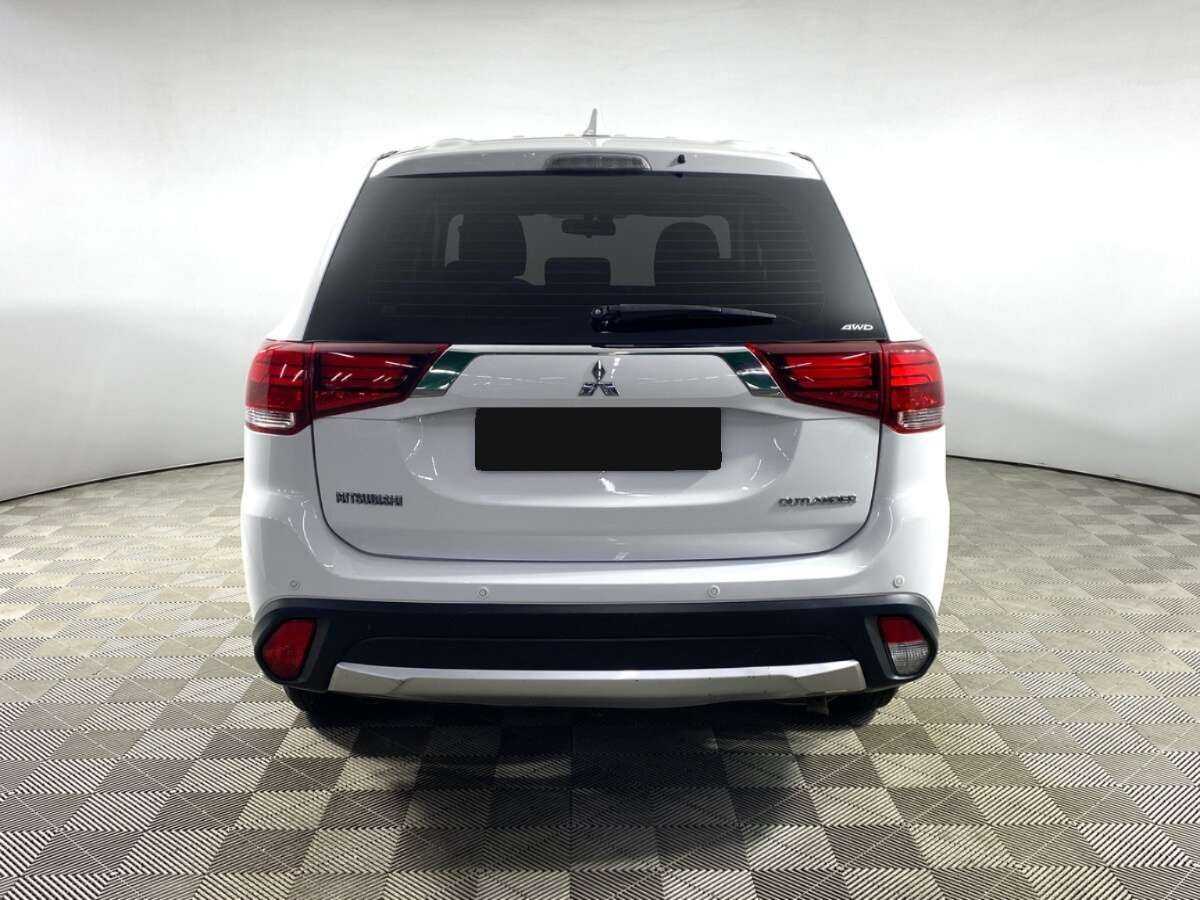 Mitsubishi Outlander с пробегом — 2017 год. Фото: #5
