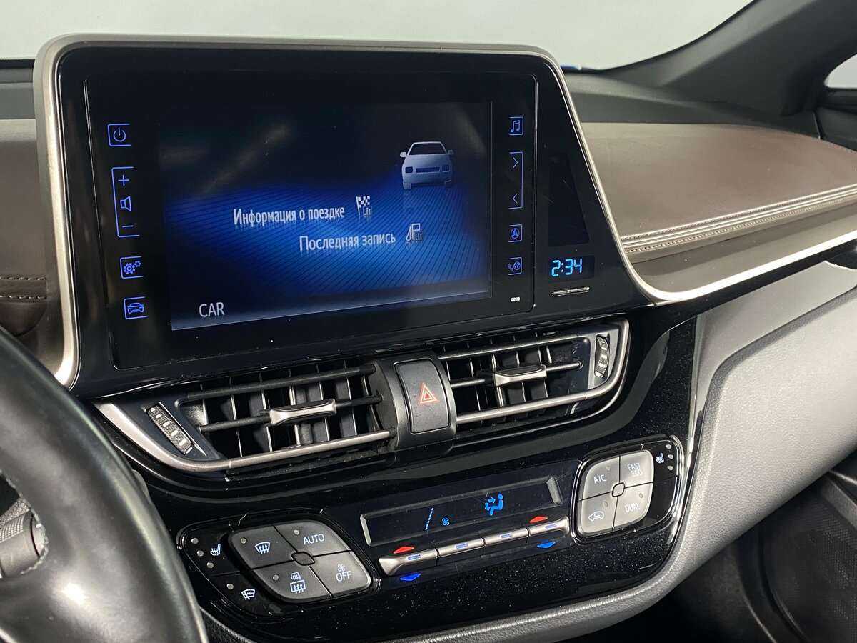 Toyota C-HR с пробегом — 2019 год. Фото: #12