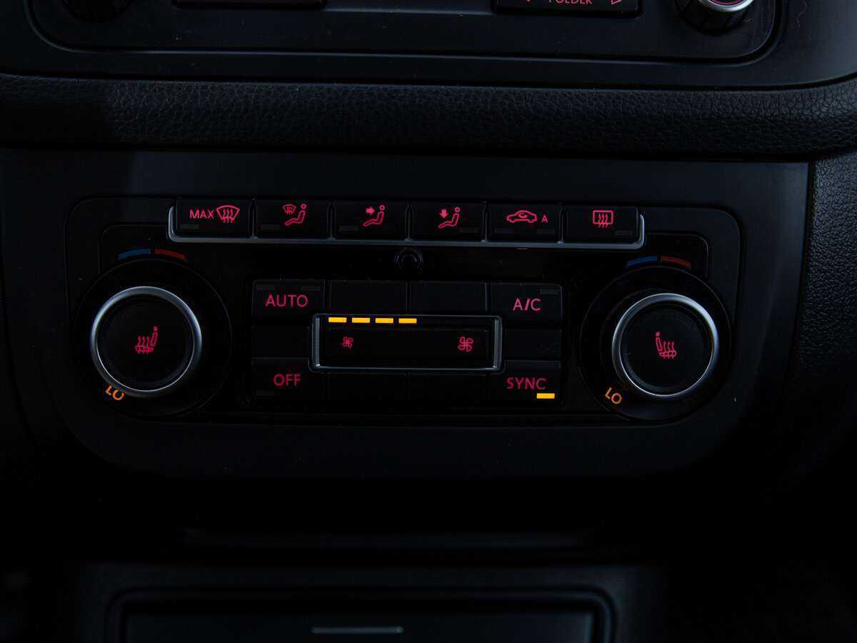 Volkswagen Golf Plus с пробегом — 2012 год. Фото: #16