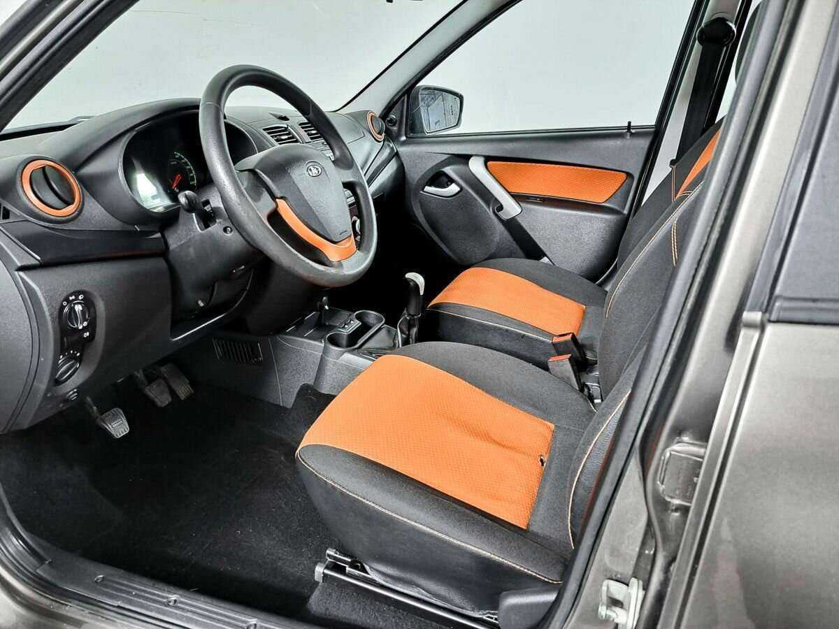 Lada (ВАЗ) Kalina с пробегом — 2016 год. Фото: #12