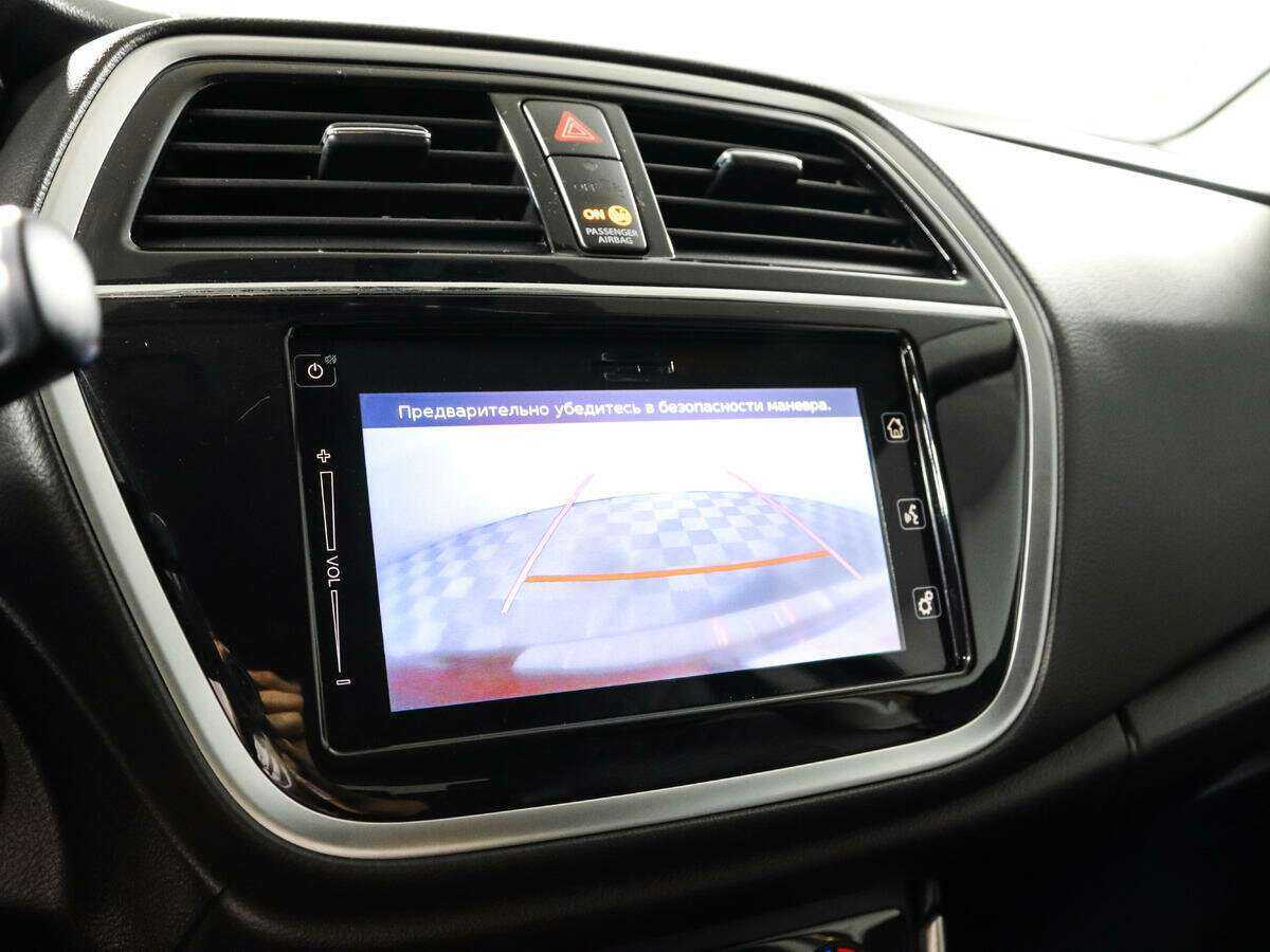 Suzuki SX4 с пробегом — 2016 год. Фото: #14