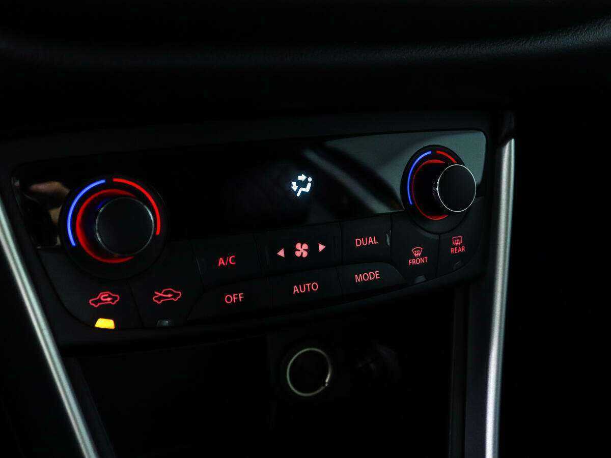 Suzuki SX4 с пробегом — 2016 год. Фото: #15