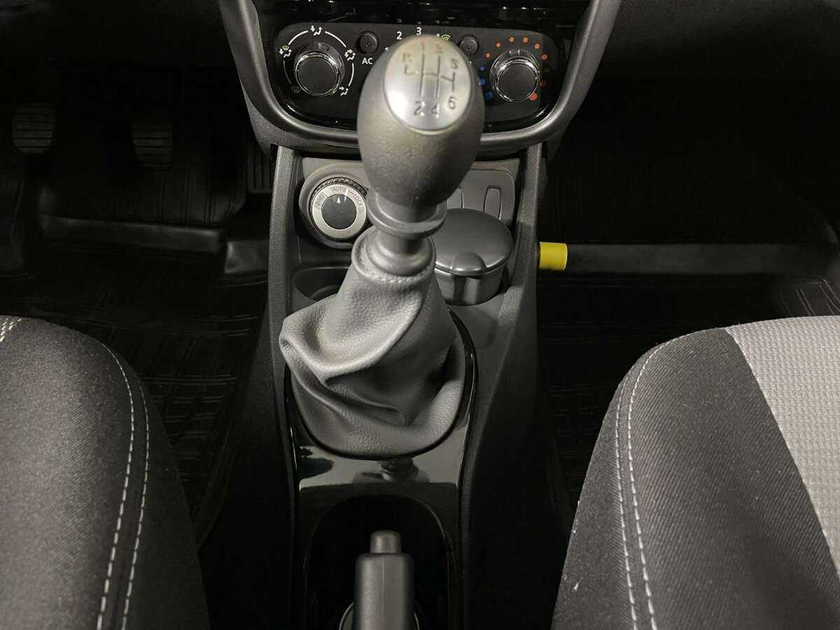 Renault Duster с пробегом — 2013 год. Фото: #12