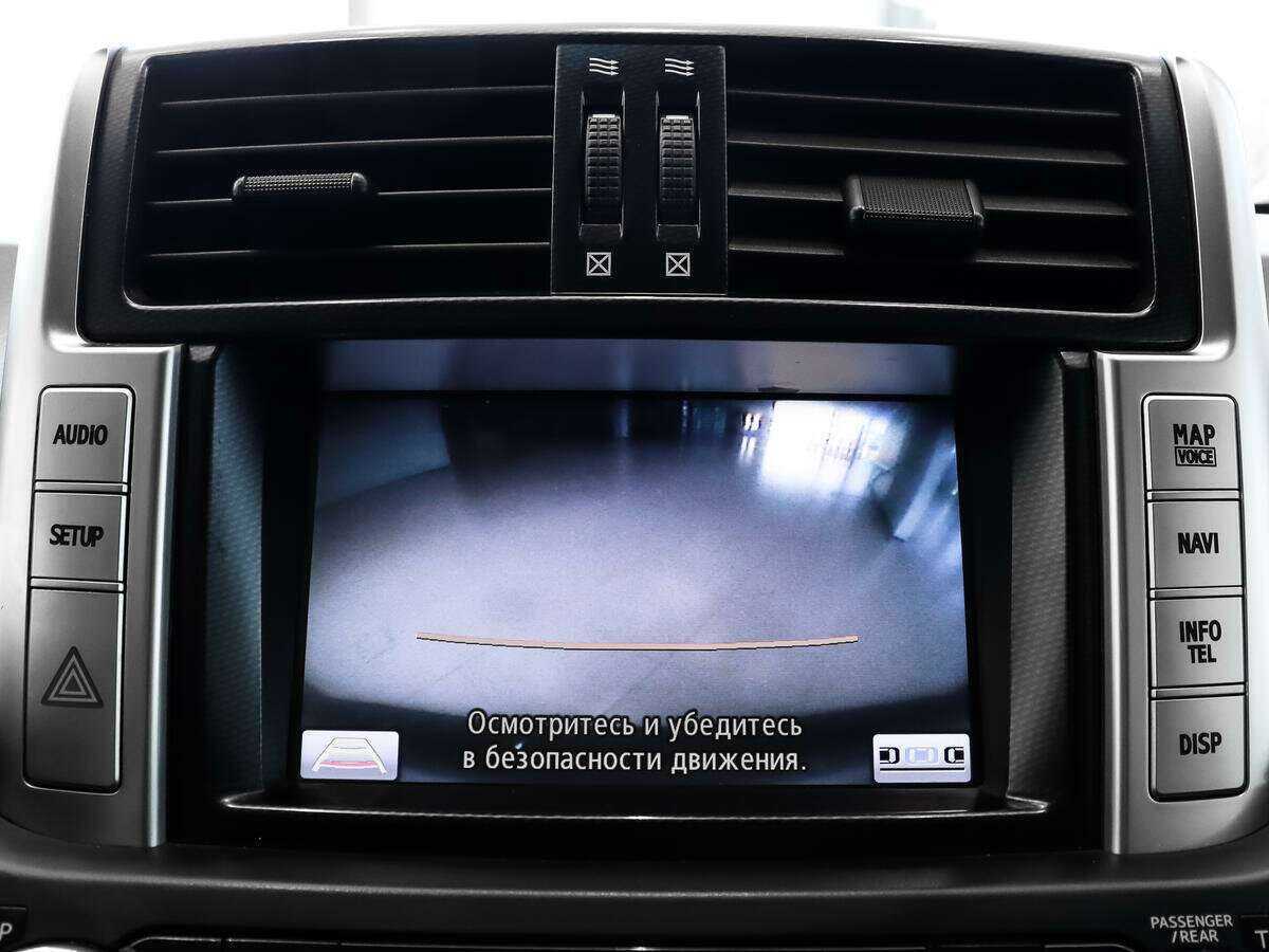 Toyota Land Cruiser Prado с пробегом — 2012 год. Фото: #17