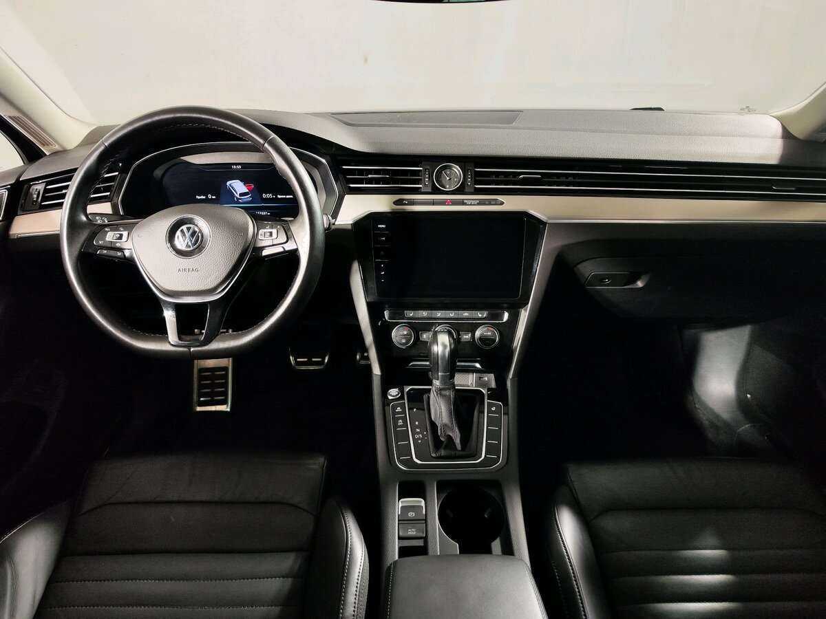 Volkswagen Passat с пробегом — 2019 год. Фото: #14