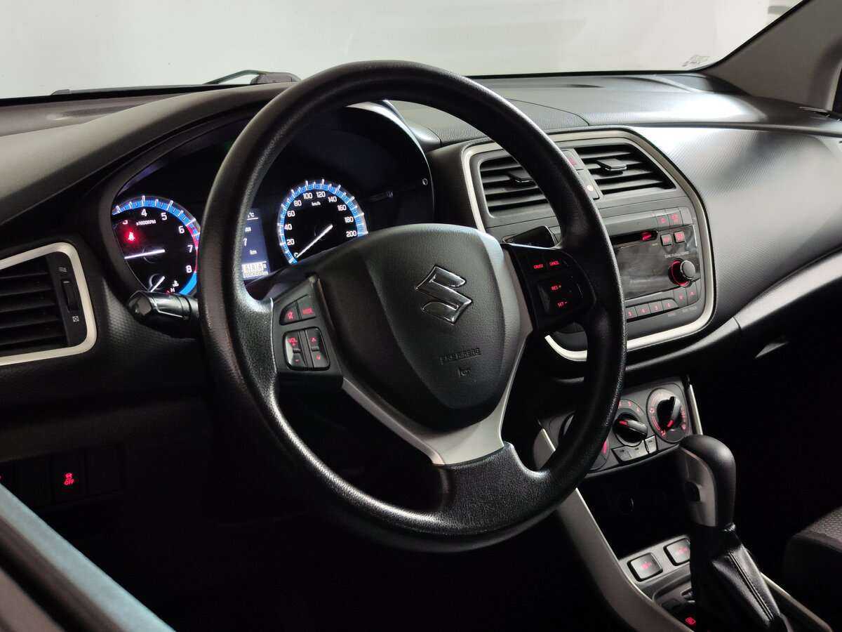 Suzuki SX4 с пробегом — 2014 год. Фото: #14