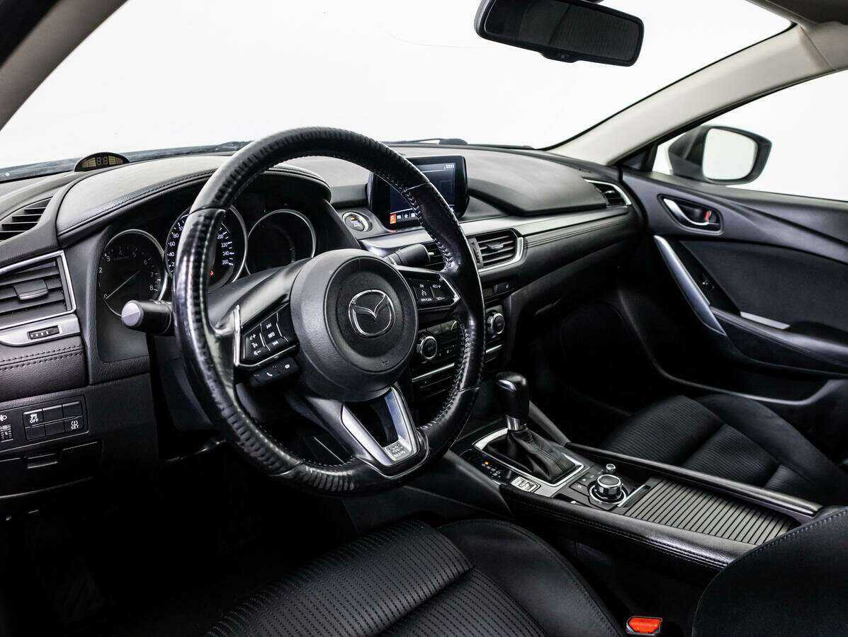 Mazda 6 с пробегом — 2016 год. Фото: #10