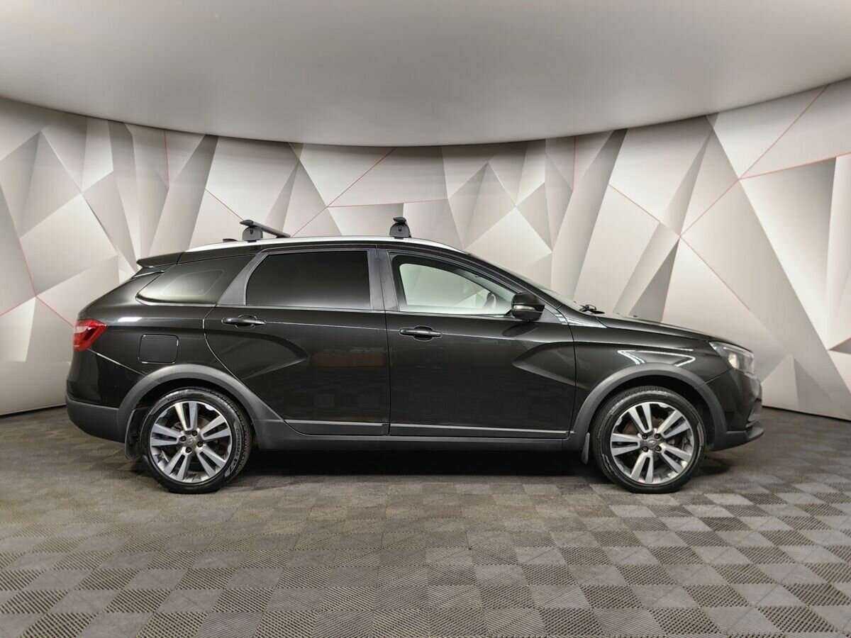 Lada (ВАЗ) Vesta с пробегом — 2019 год. Фото: #6