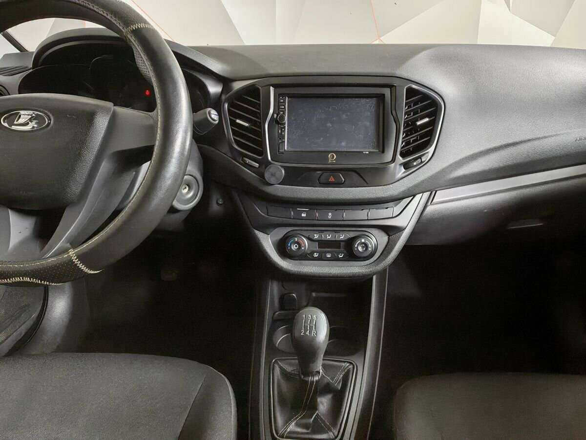 Lada (ВАЗ) Vesta с пробегом — 2017 год. Фото: #10