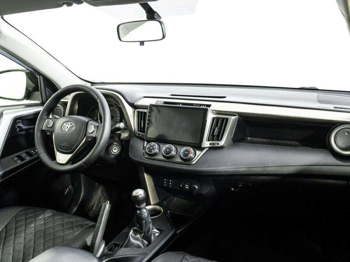 Toyota RAV4 с пробегом — 2013 год. Фото: #8