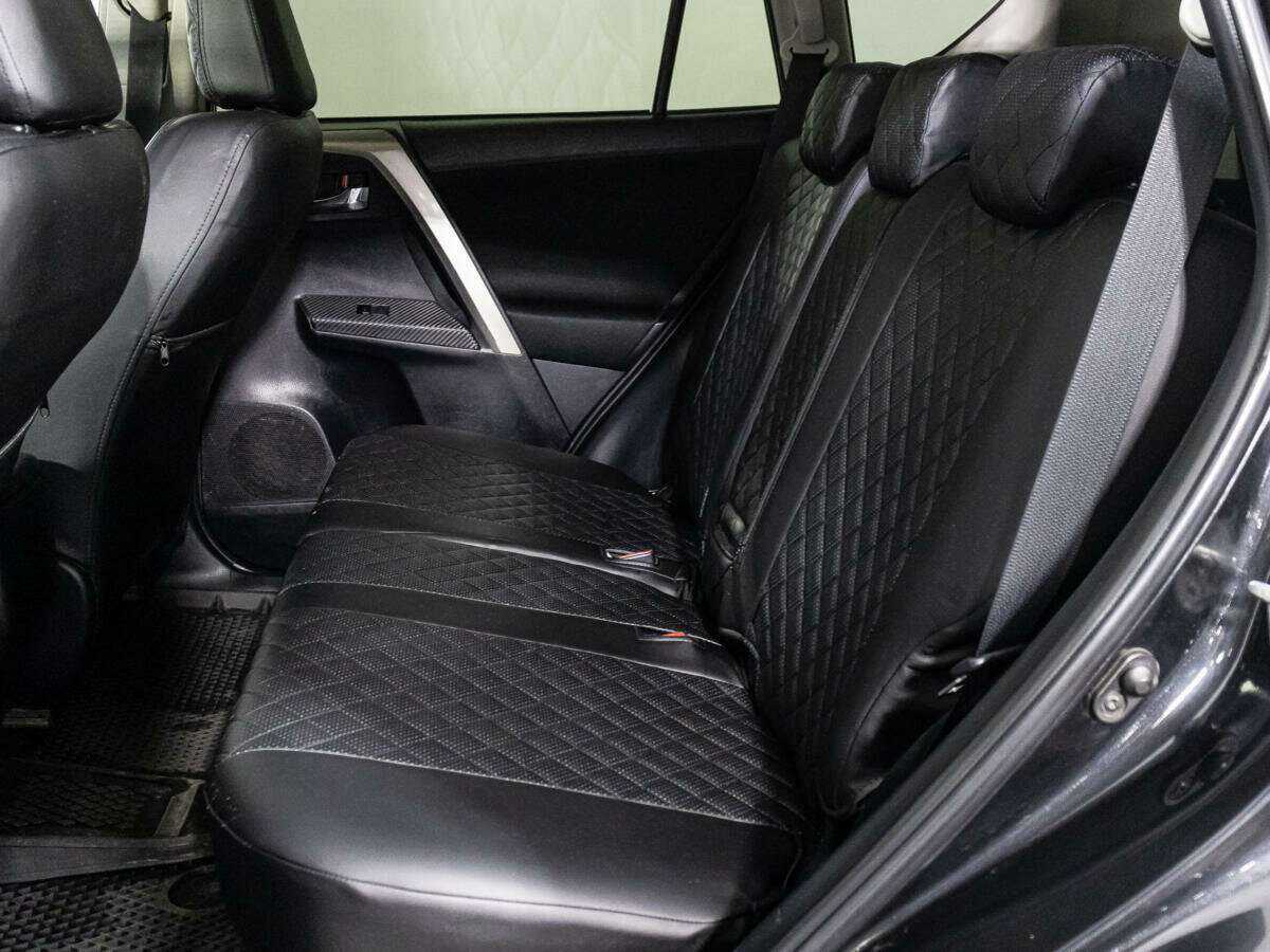 Toyota RAV4 с пробегом — 2013 год. Фото: #9