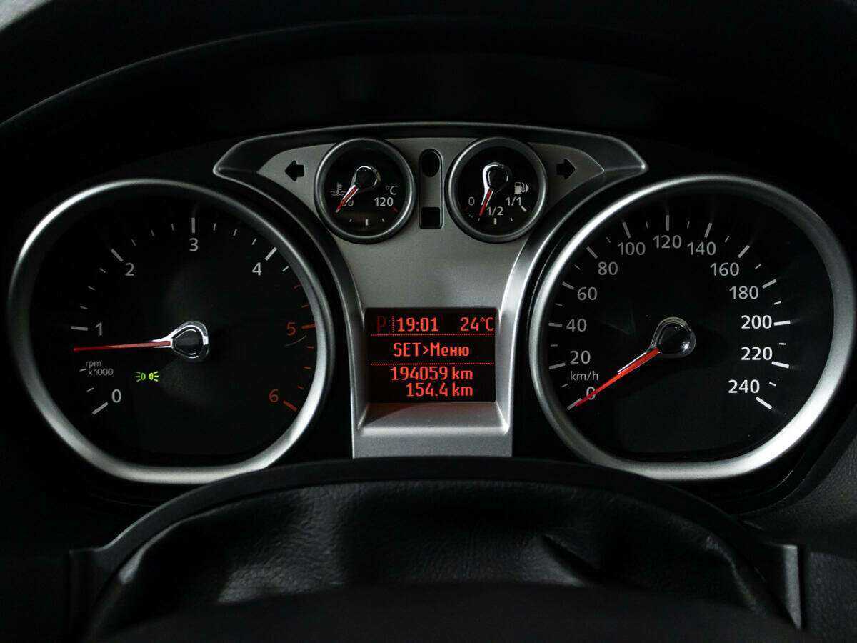 Ford Kuga с пробегом — 2012 год. Фото: #11