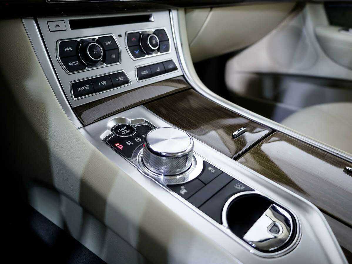 Jaguar XF с пробегом — 2013 год. Фото: #15
