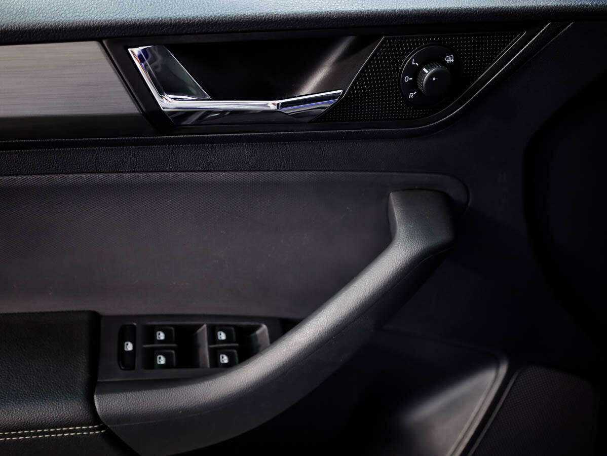 Skoda Rapid с пробегом — 2018 год. Фото: #12