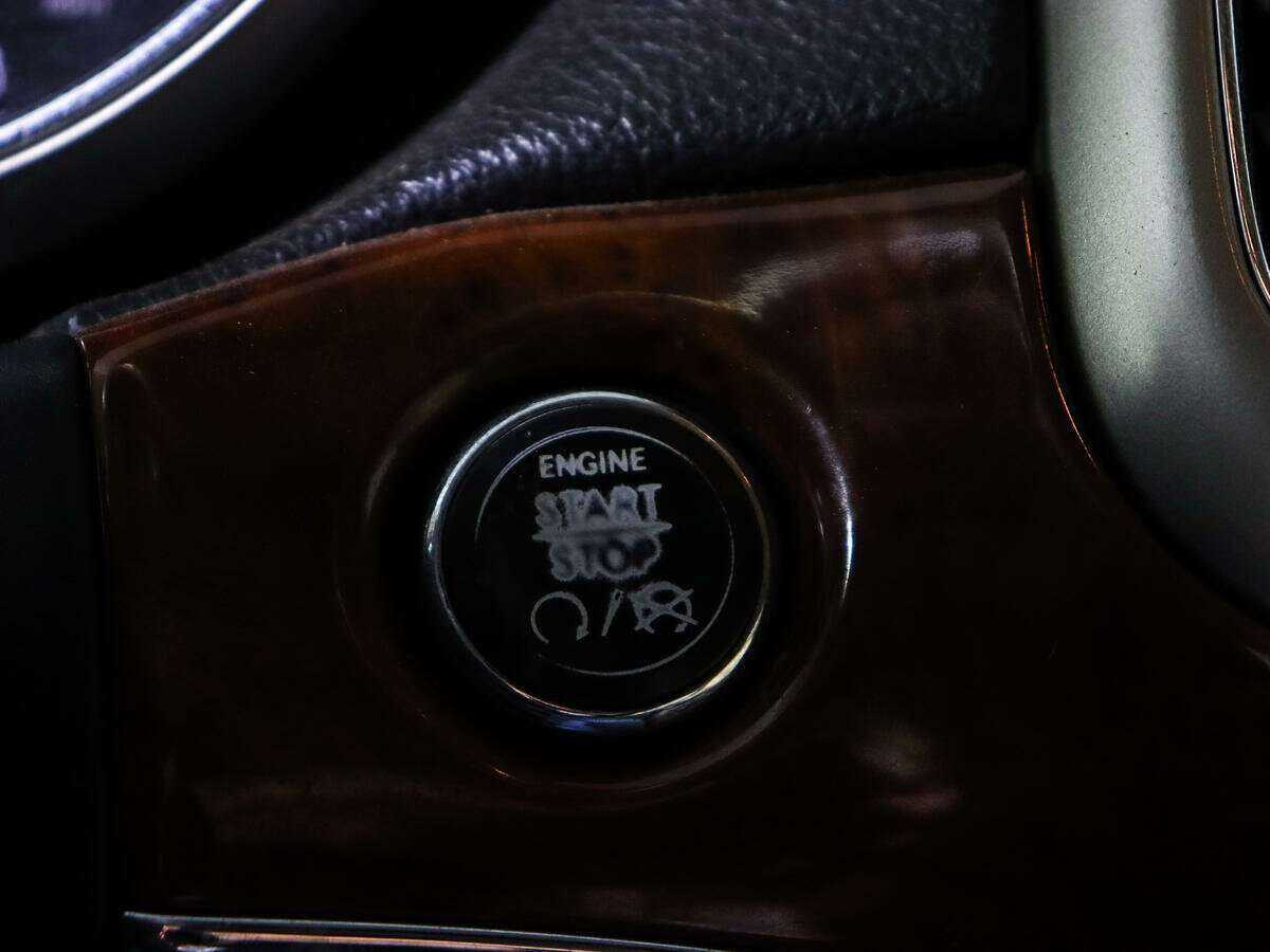 Jeep Grand Cherokee с пробегом — 2012 год. Фото: #14