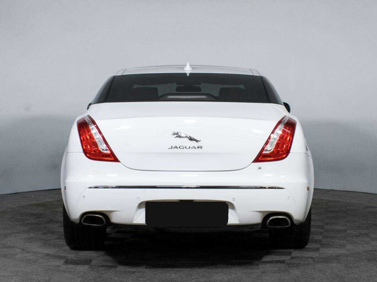 Jaguar XJ с пробегом — 2014 год. Фото: #5