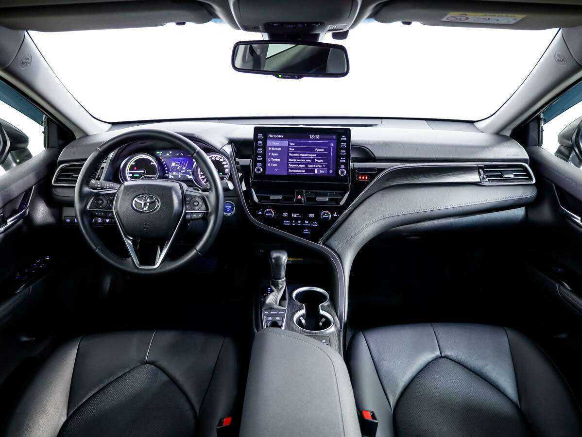 Toyota Camry с пробегом — 2021 год. Фото: #8