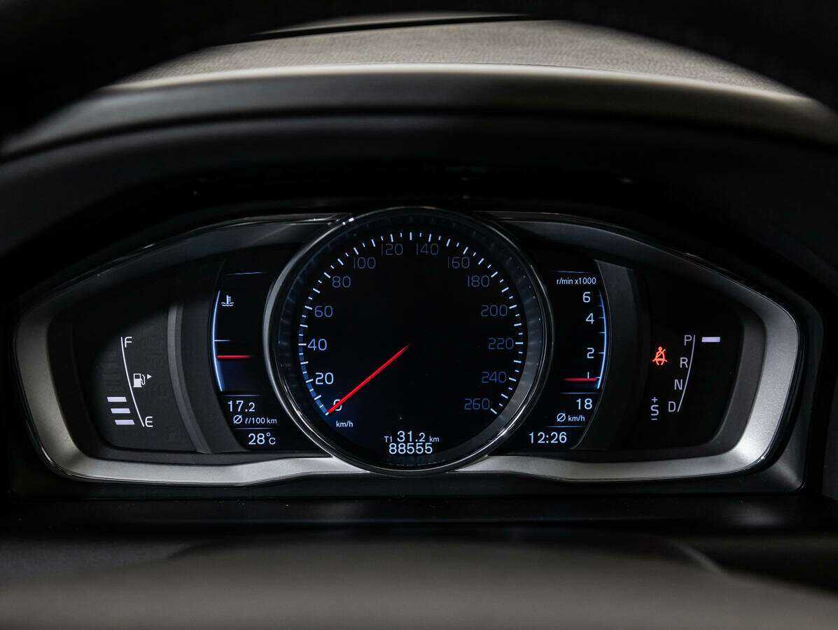 Volvo XC60 с пробегом — 2014 год. Фото: #9