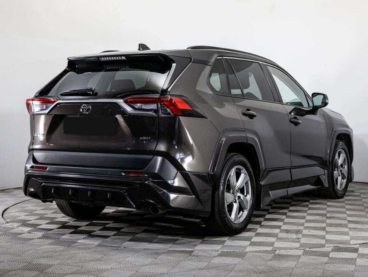 Toyota RAV4 с пробегом — 2021 год. Фото: #2