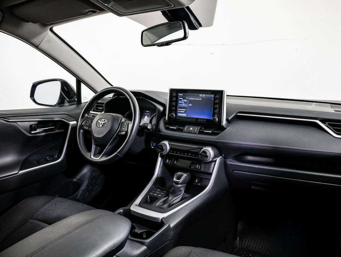 Toyota RAV4 с пробегом — 2021 год. Фото: #5