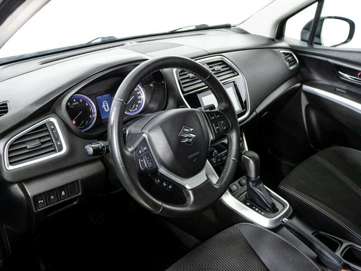Suzuki SX4 с пробегом — 2018 год. Фото: #10