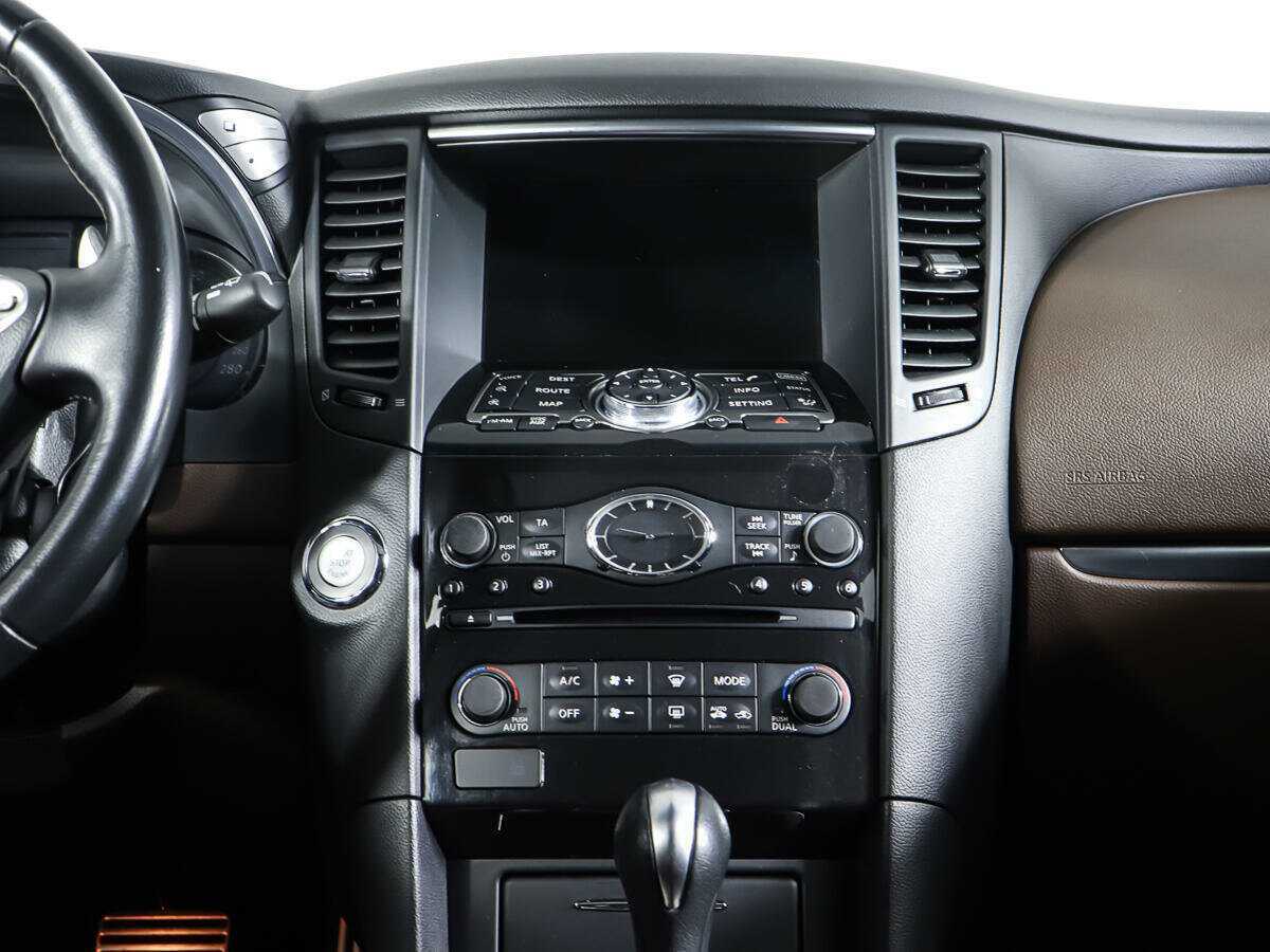 Infiniti FX с пробегом — 2012 год. Фото: #11