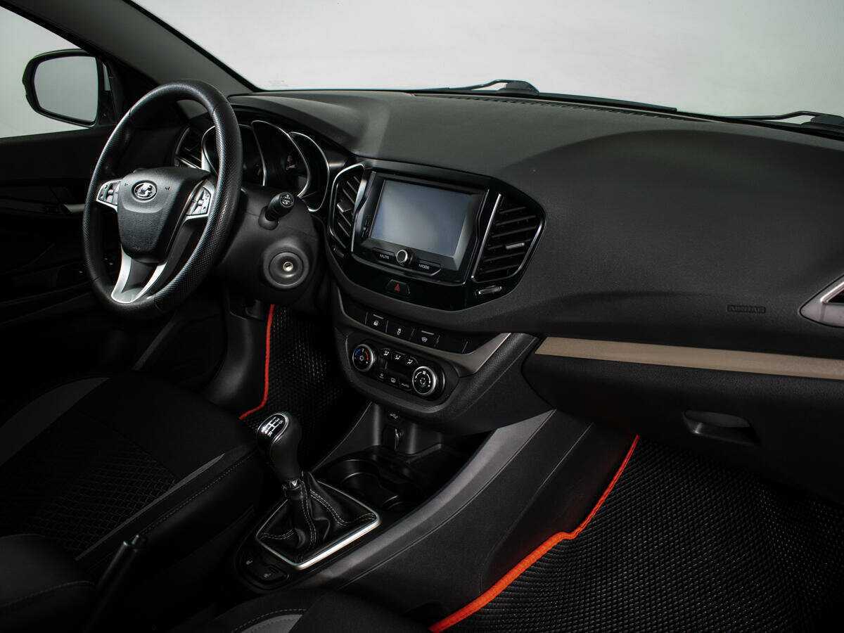 Lada (ВАЗ) Vesta с пробегом — 2018 год. Фото: #6