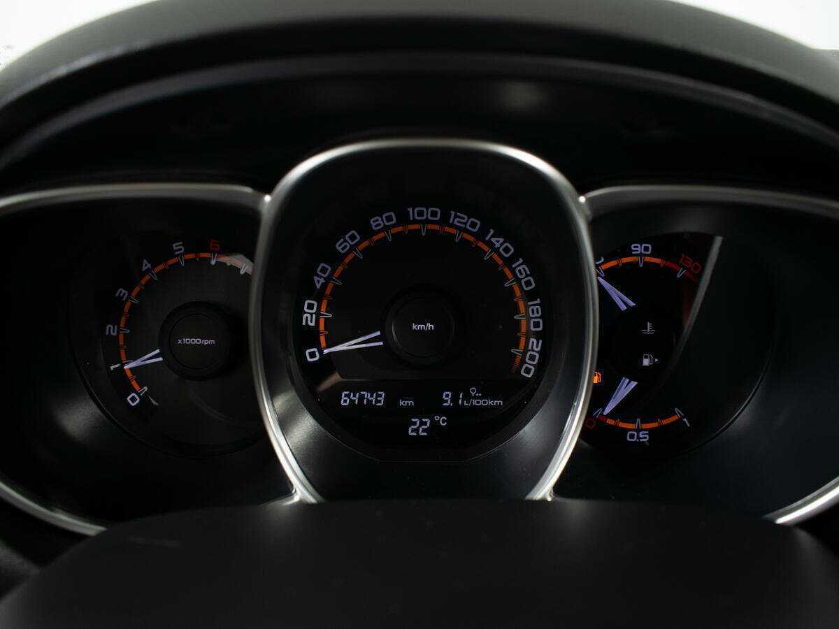 Lada (ВАЗ) Vesta с пробегом — 2018 год. Фото: #8