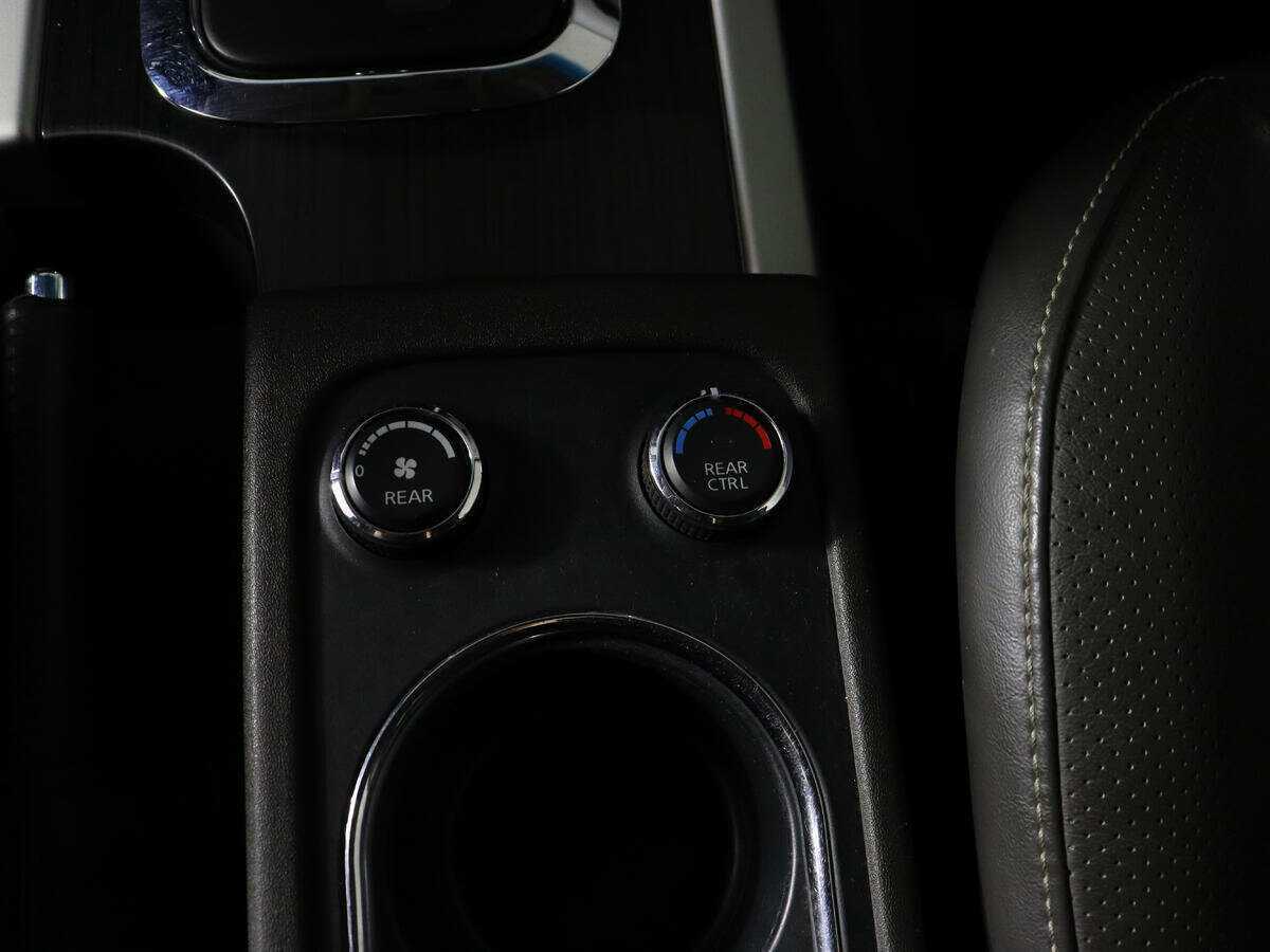 Nissan Pathfinder с пробегом — 2013 год. Фото: #18