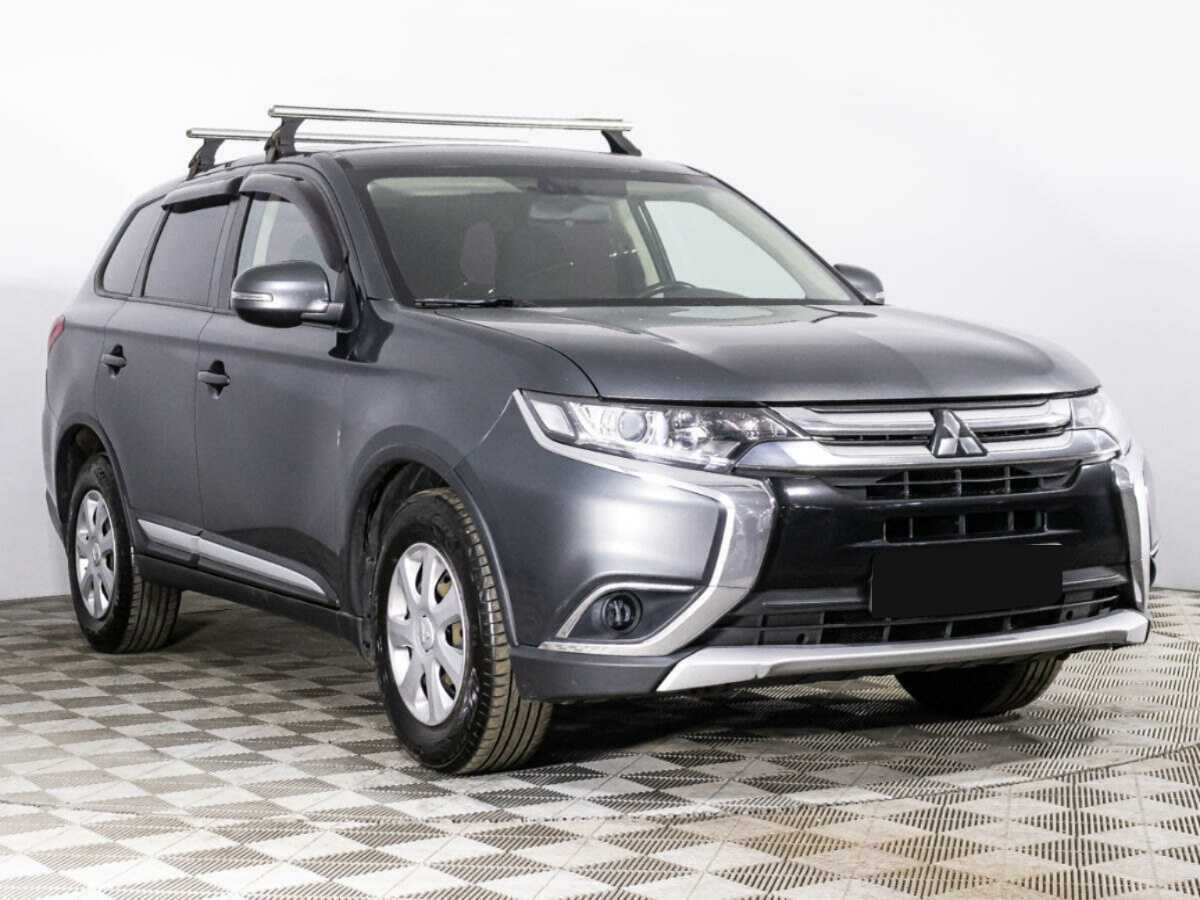 Mitsubishi Outlander с пробегом — 2017 год. Фото: #2