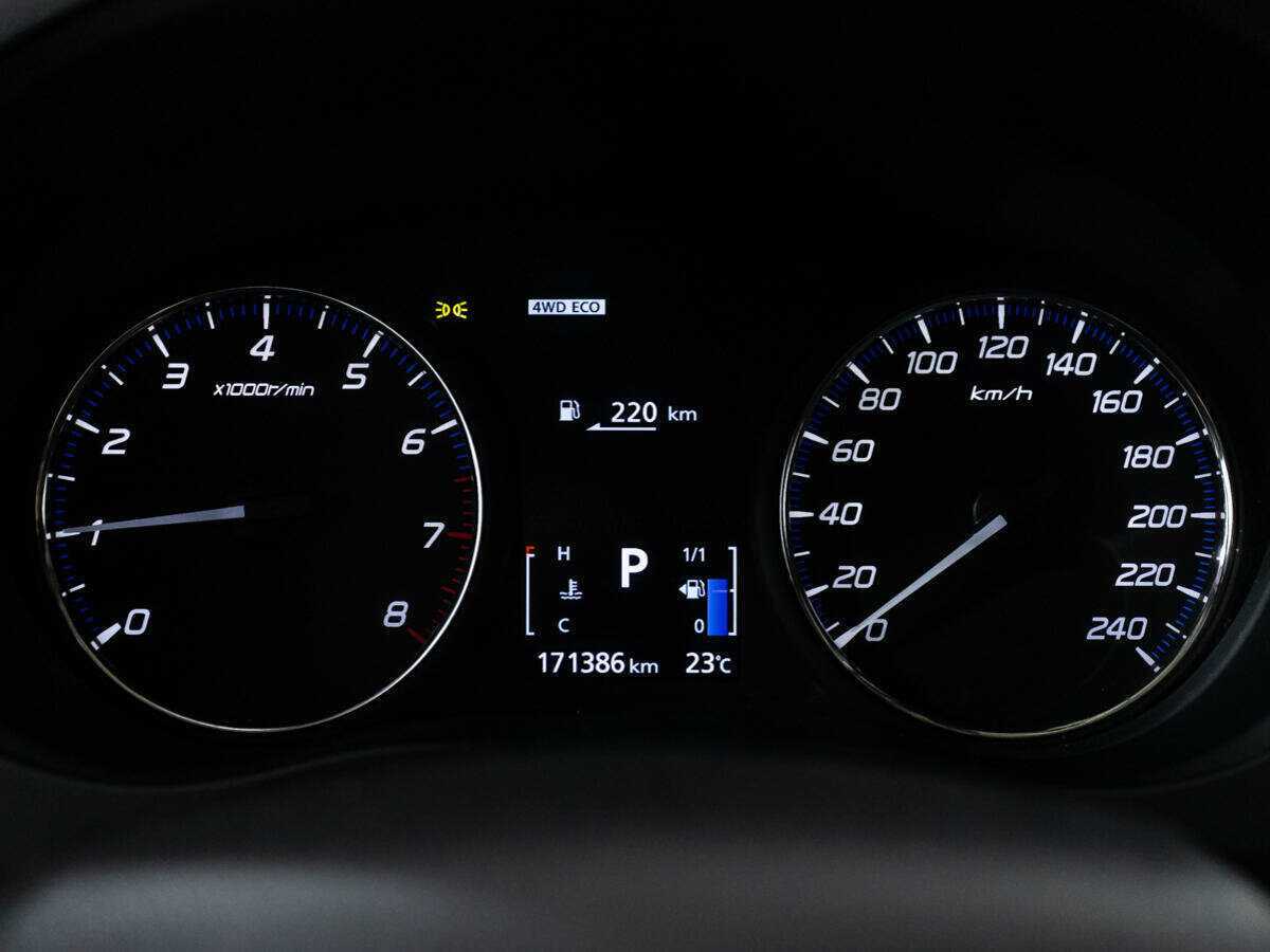 Mitsubishi Outlander с пробегом — 2017 год. Фото: #11