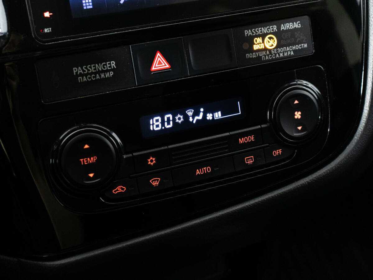 Mitsubishi Outlander с пробегом — 2017 год. Фото: #17