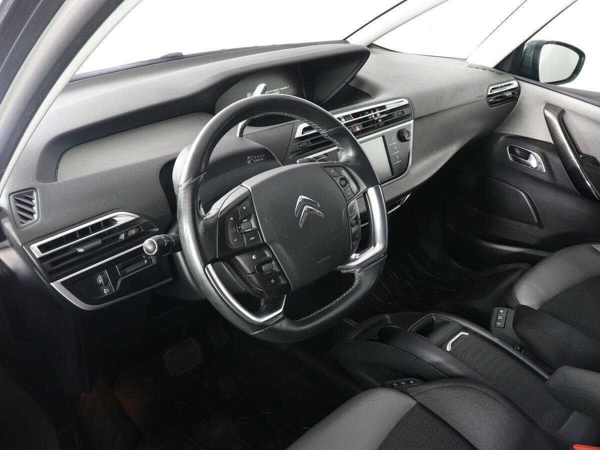 Citroen C4 Picasso с пробегом — 2014 год. Фото: #4