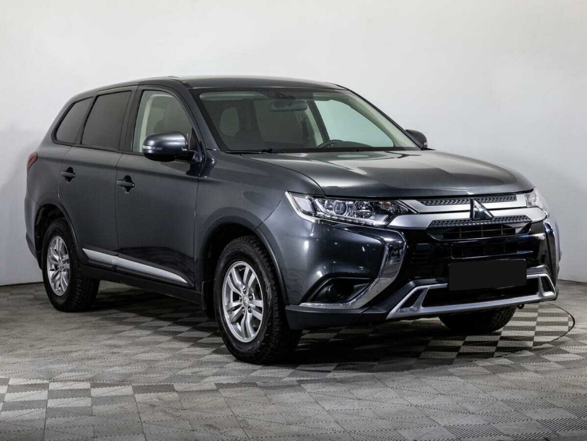 Mitsubishi Outlander с пробегом — 2019 год. Фото: #2