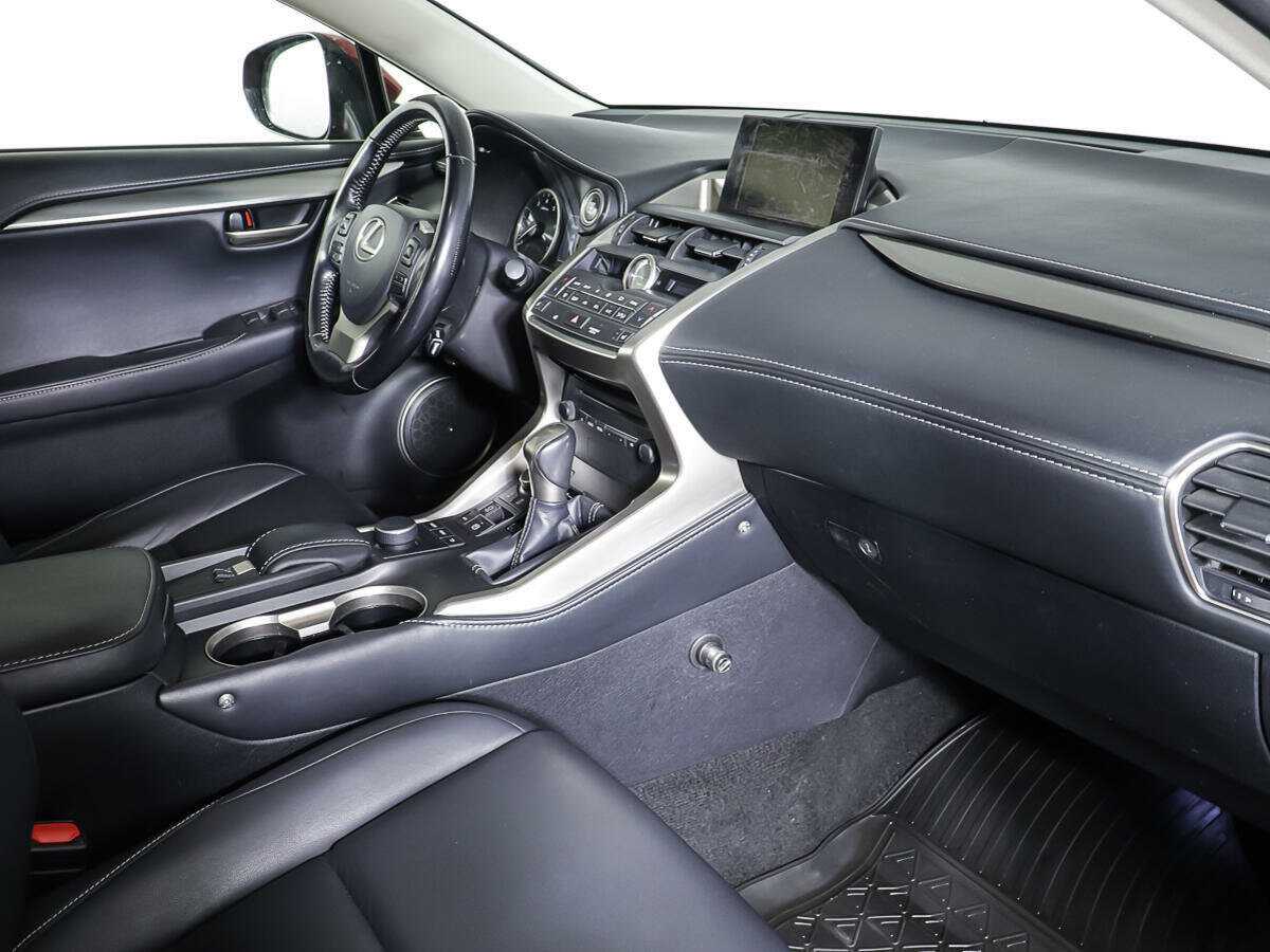 Lexus NX с пробегом — 2015 год. Фото: #8