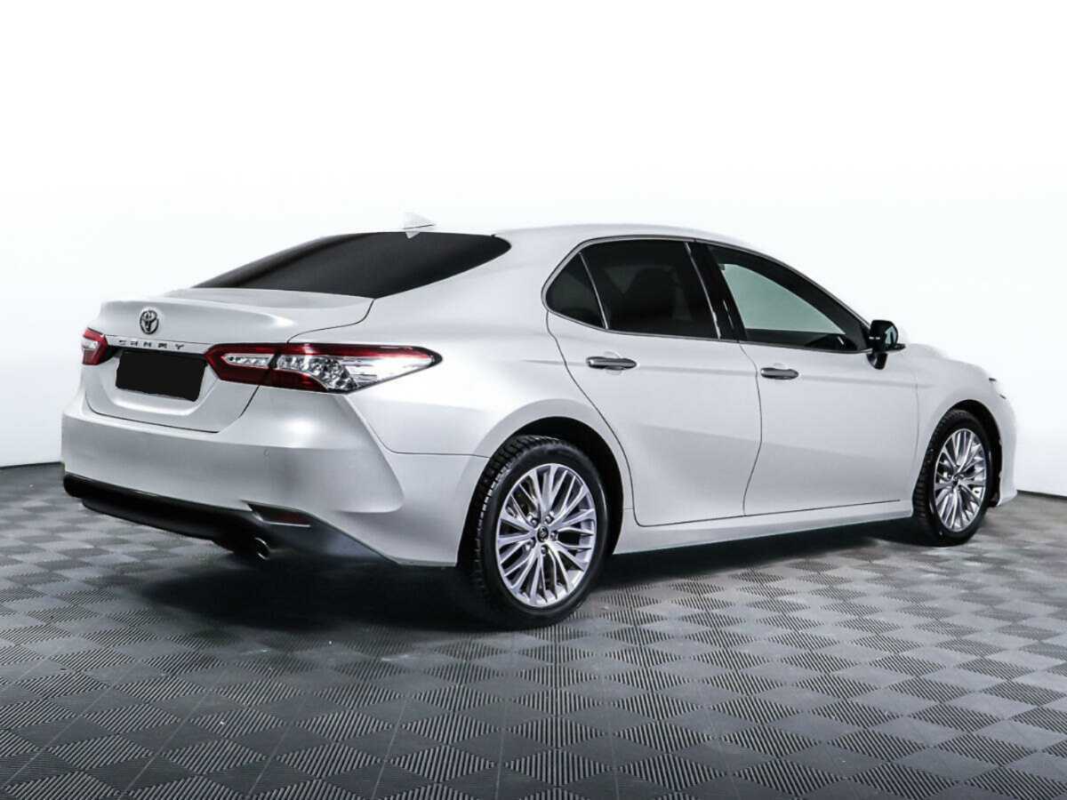 Toyota Camry с пробегом — 2018 год. Фото: #4