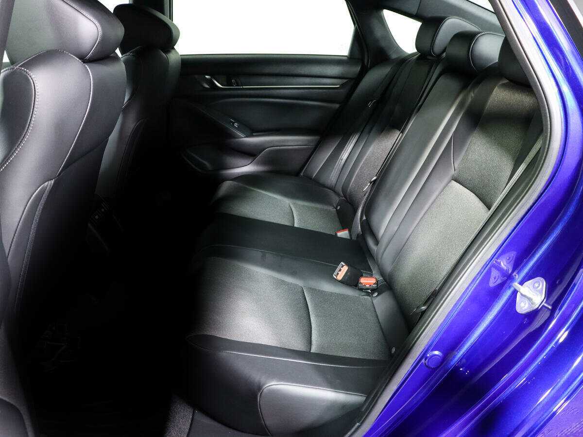 Honda Accord с пробегом — 2022 год. Фото: #6