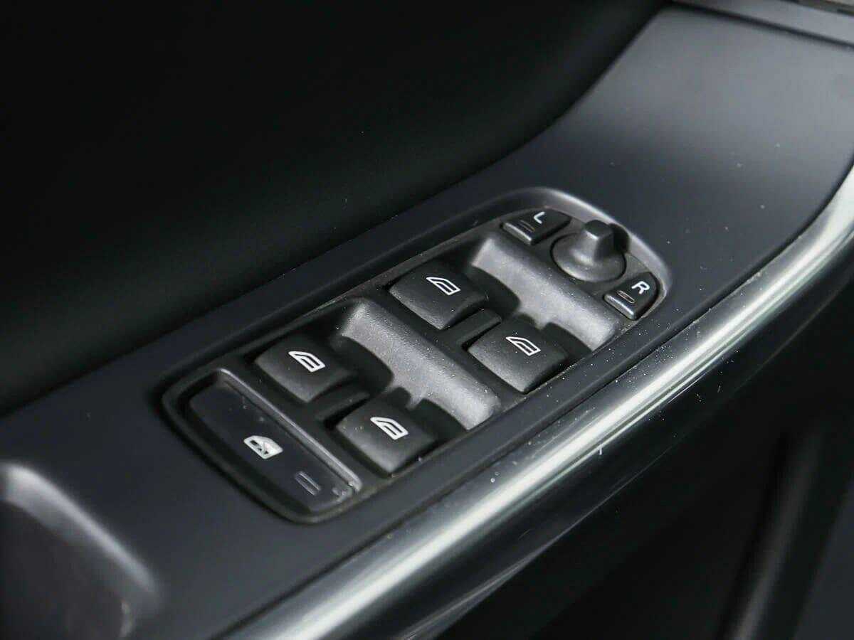 Volvo XC60 с пробегом — 2017 год. Фото: #17