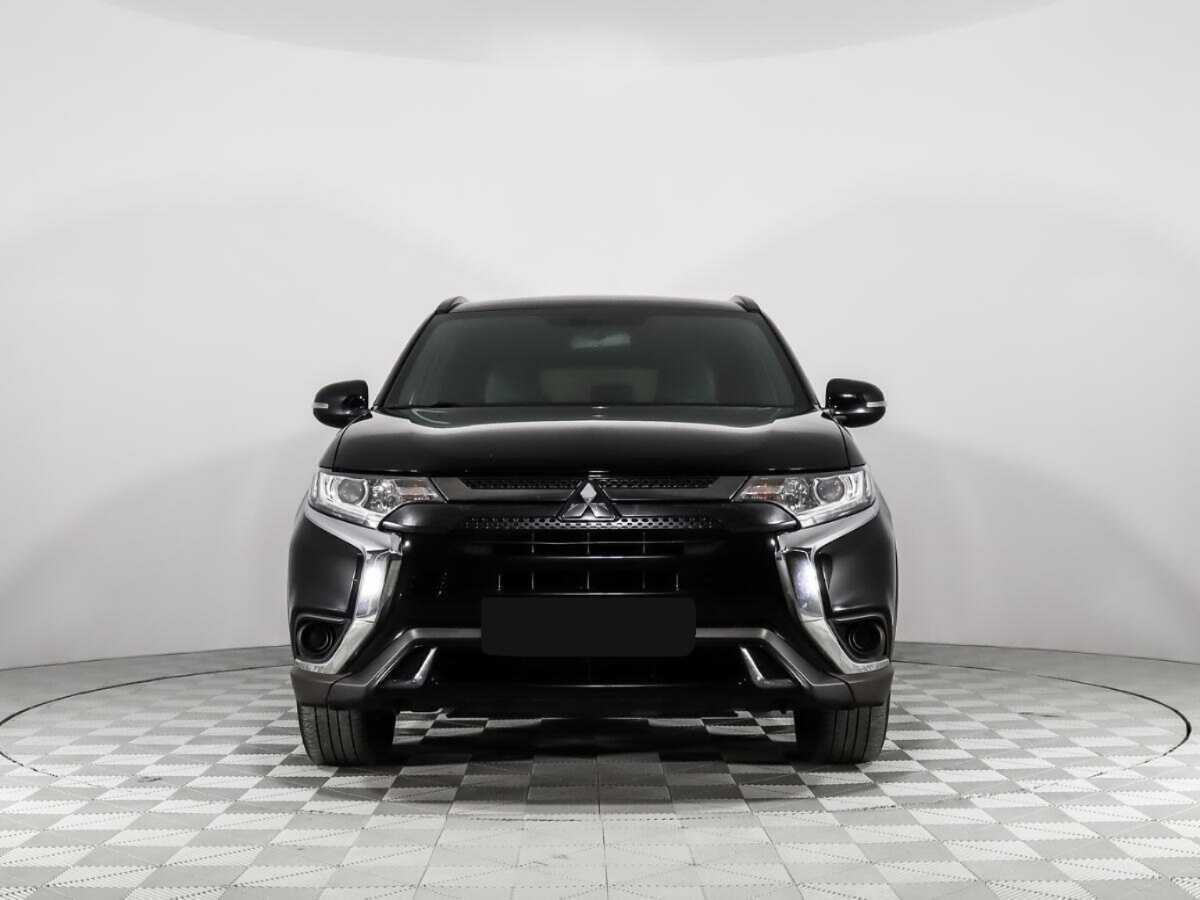 Mitsubishi Outlander с пробегом — 2021 год. Фото: #1
