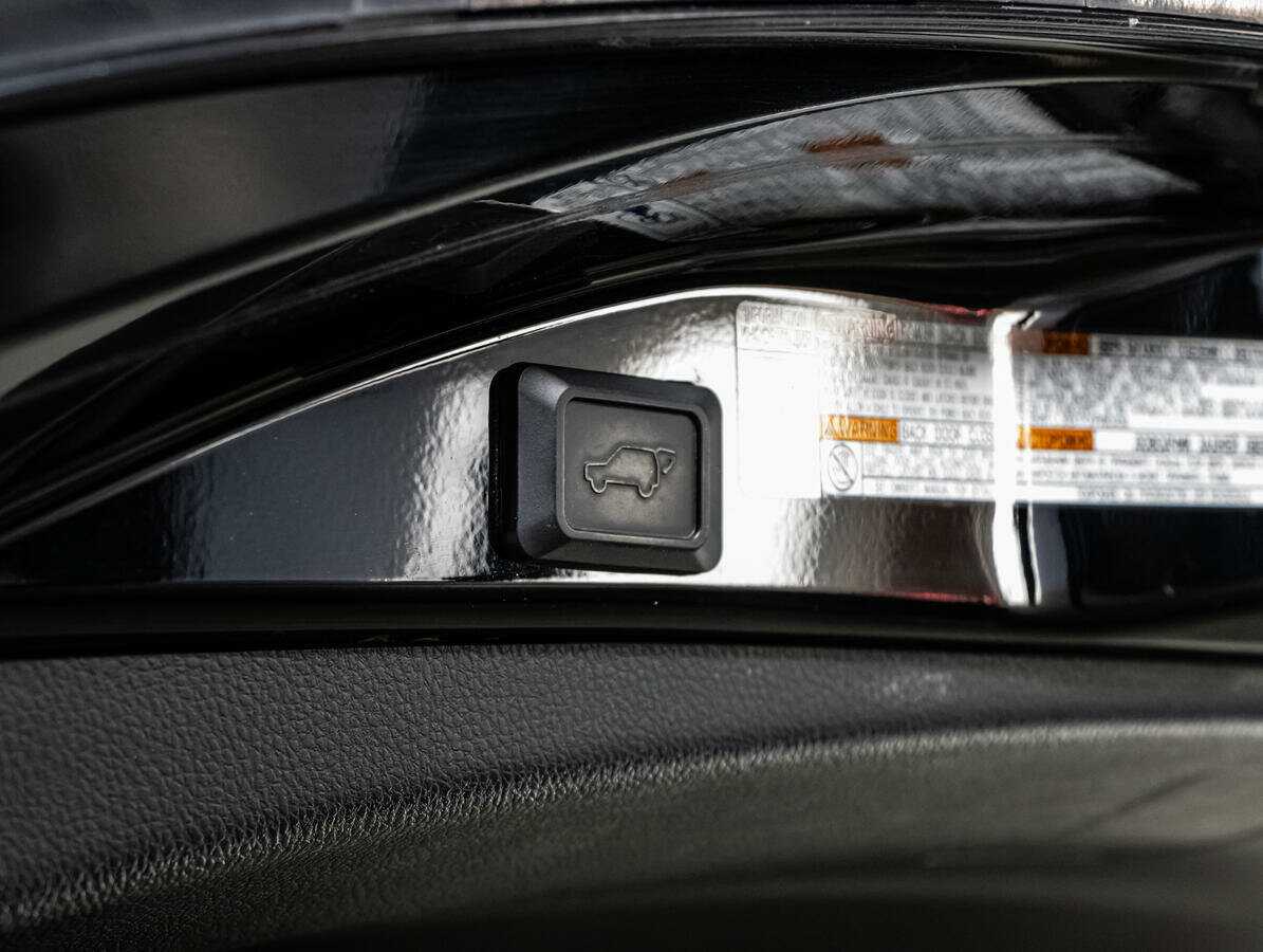 Toyota RAV4 с пробегом — 2016 год. Фото: #21