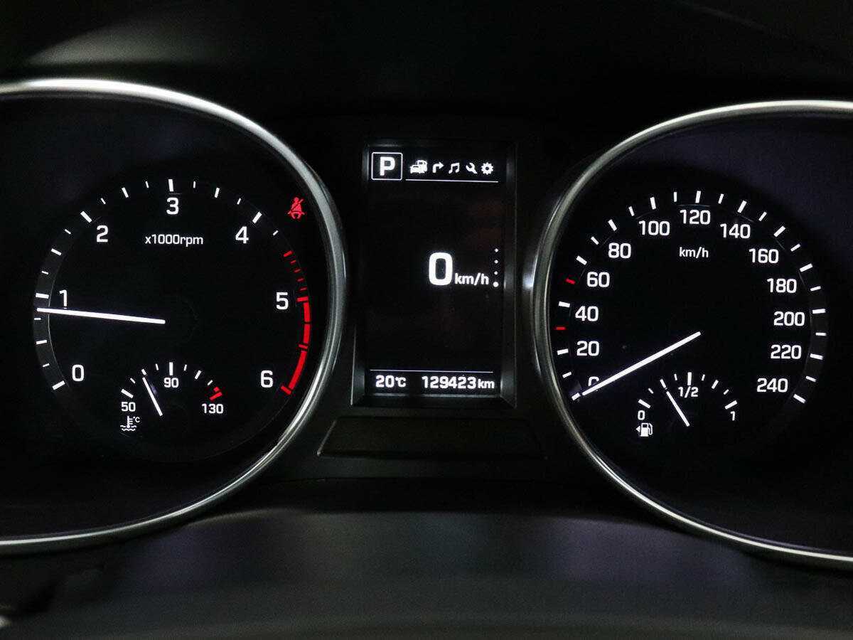 Hyundai Santa Fe с пробегом — 2018 год. Фото: #12