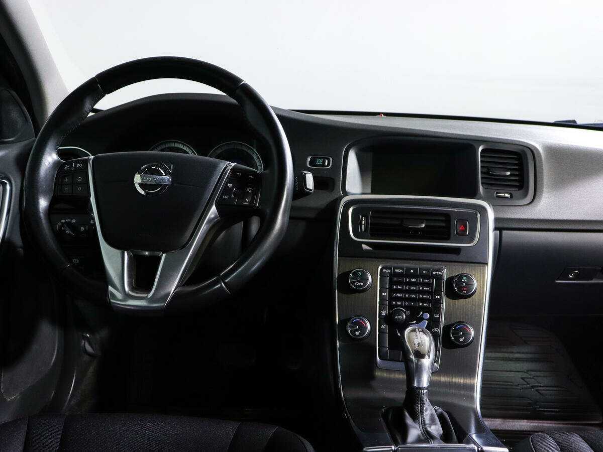 Volvo S60 с пробегом — 2012 год. Фото: #9