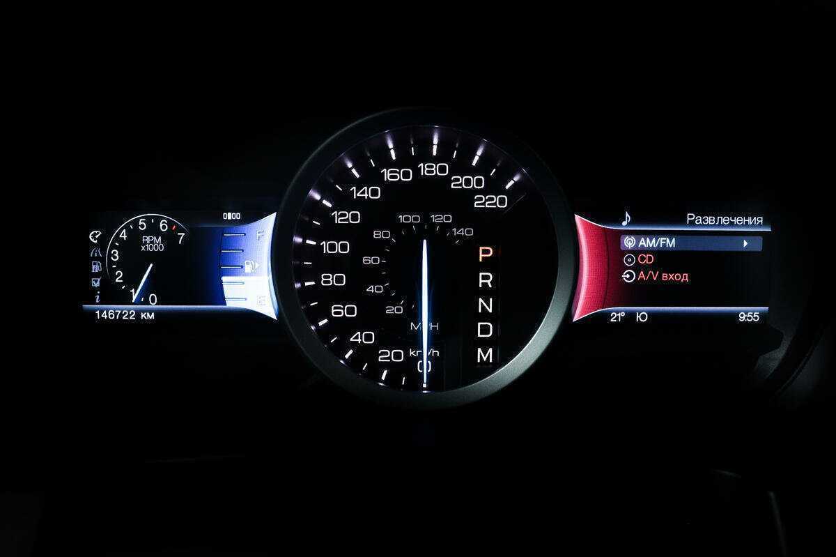 Ford Explorer с пробегом — 2012 год. Фото: #9