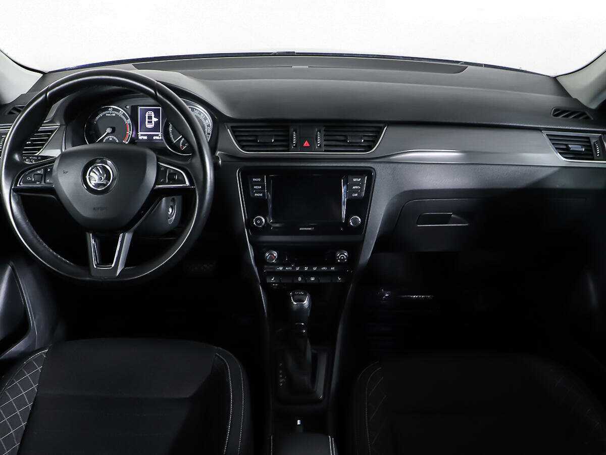 Skoda Rapid с пробегом — 2017 год. Фото: #10