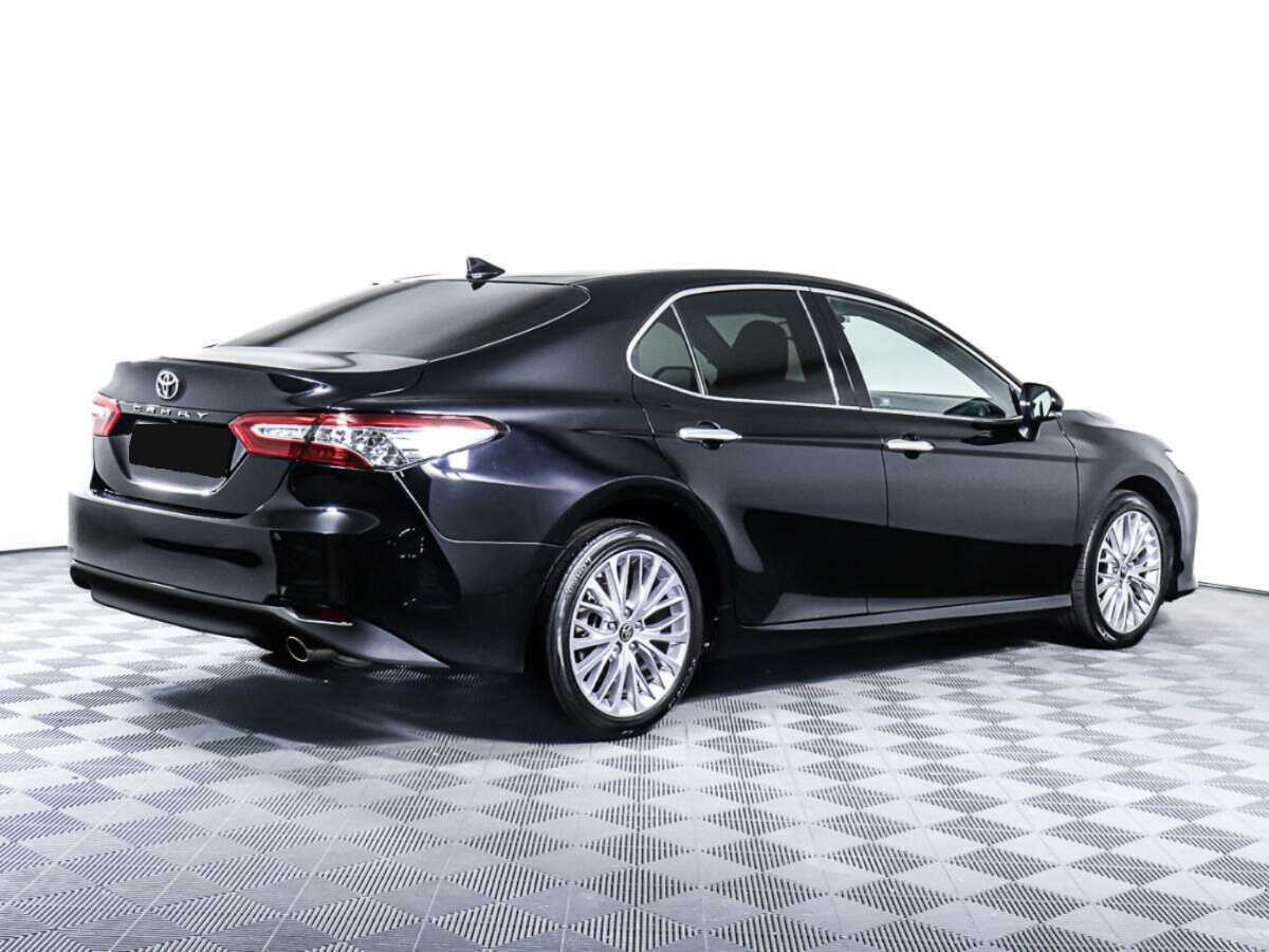 Toyota Camry с пробегом — 2021 год. Фото: #4
