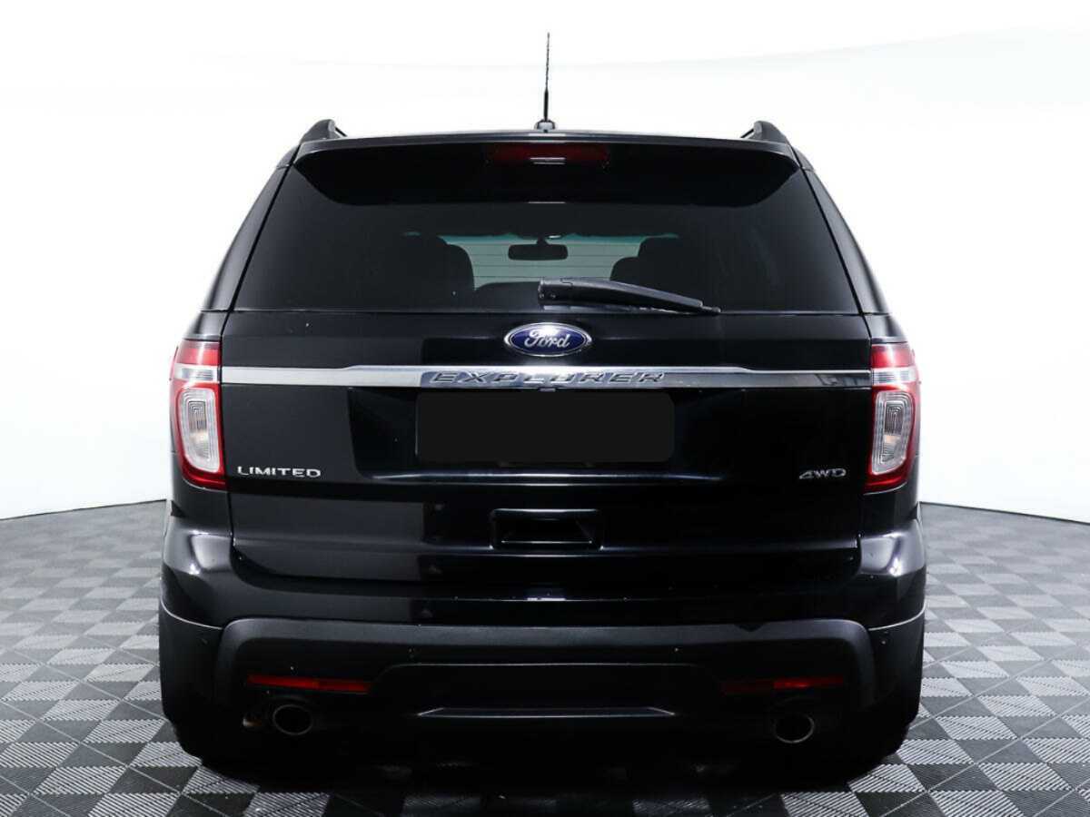 Ford Explorer с пробегом — 2013 год. Фото: #5