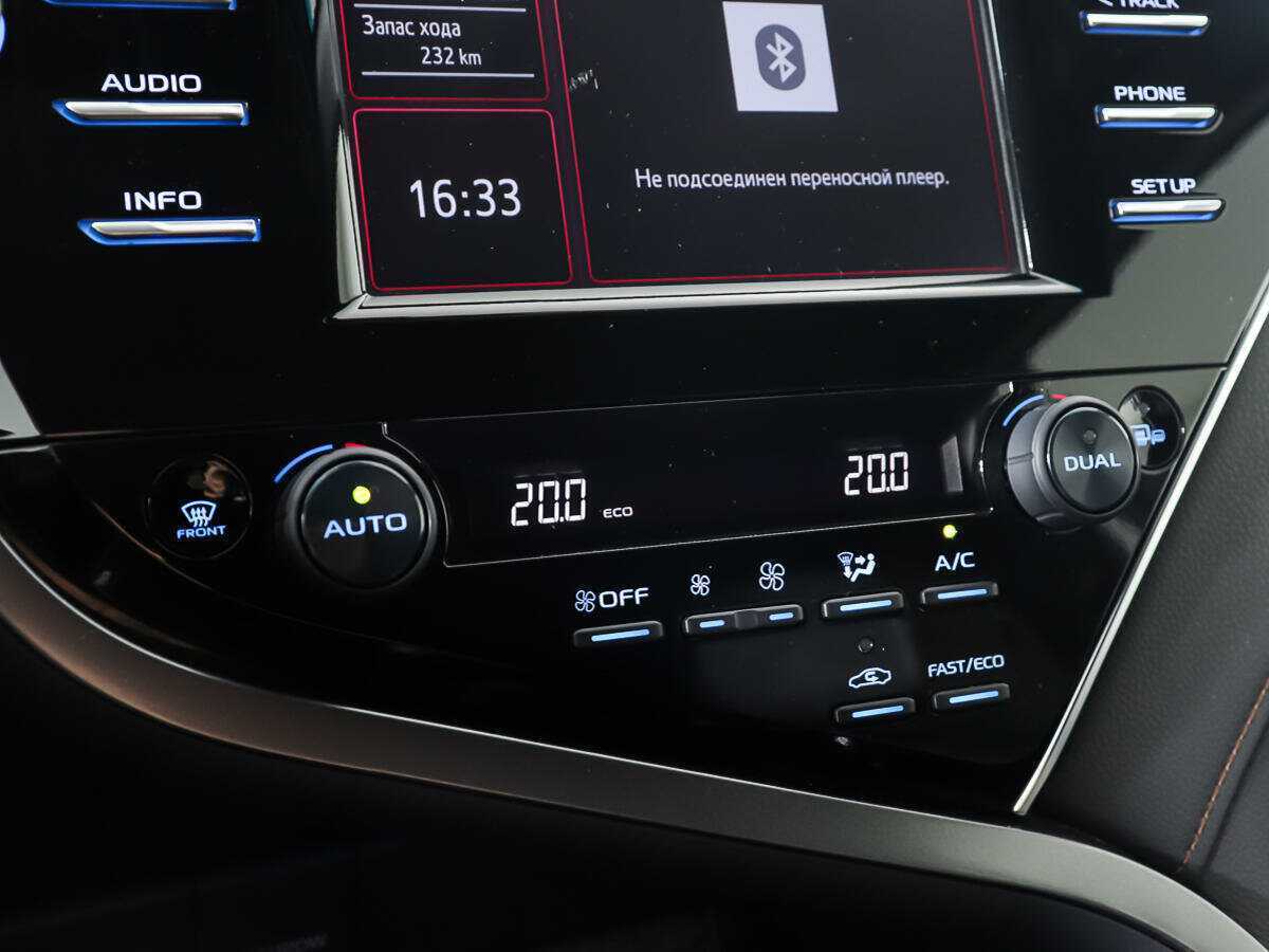 Toyota Camry с пробегом — 2020 год. Фото: #17