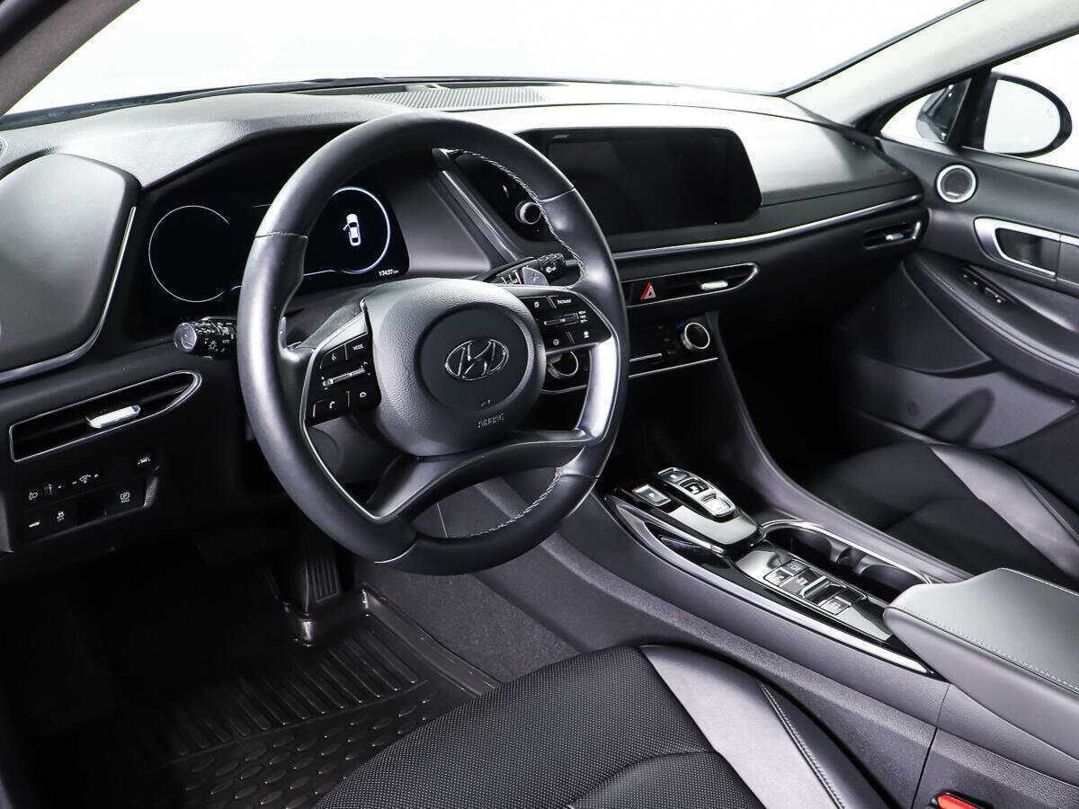 Hyundai Sonata с пробегом — 2021 год. Фото: #12