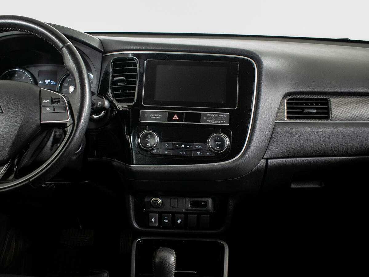 Mitsubishi Outlander с пробегом — 2020 год. Фото: #10