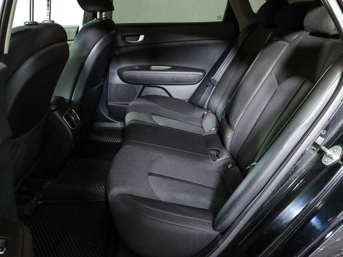 Kia Optima с пробегом — 2016 год. Фото: #6